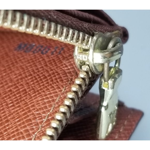 Authentic Louis Vuitton Sarah Wallet Monogram, vintage - Picture 15 of 16